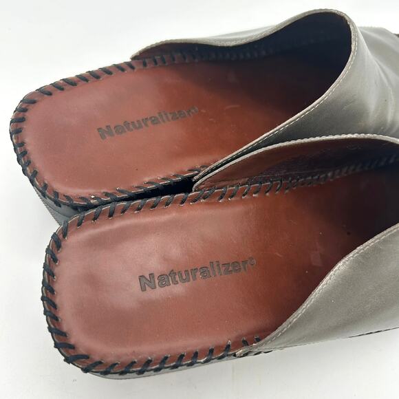 New Naturalizer Pewter Leather Slide Sandals 11 Wedge Slip-On Metallic Comfort - Picture 7 of 14